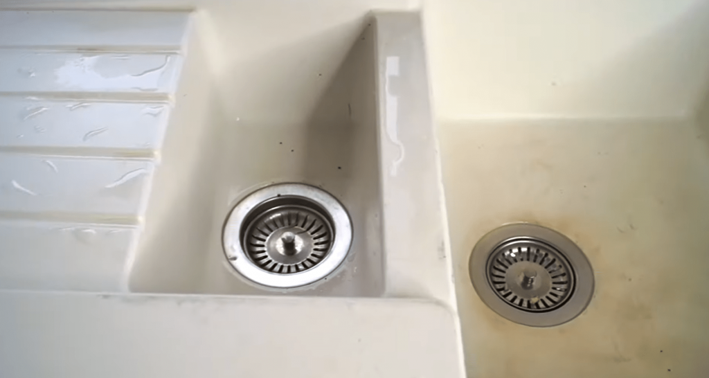 how-to-remove-stains-from-quartz-sink