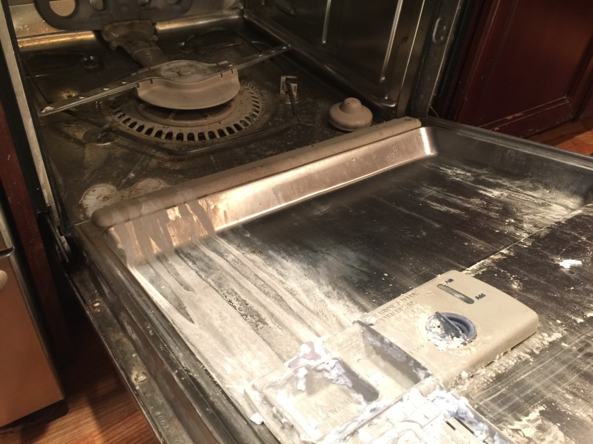 How to Clean a KitchenAid Dishwasher