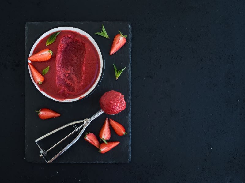 Create a Stunning Strawberry Puree Recipe with This Easy Guide