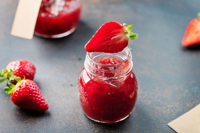 Create a Stunning Strawberry Puree Recipe with This Easy Guide